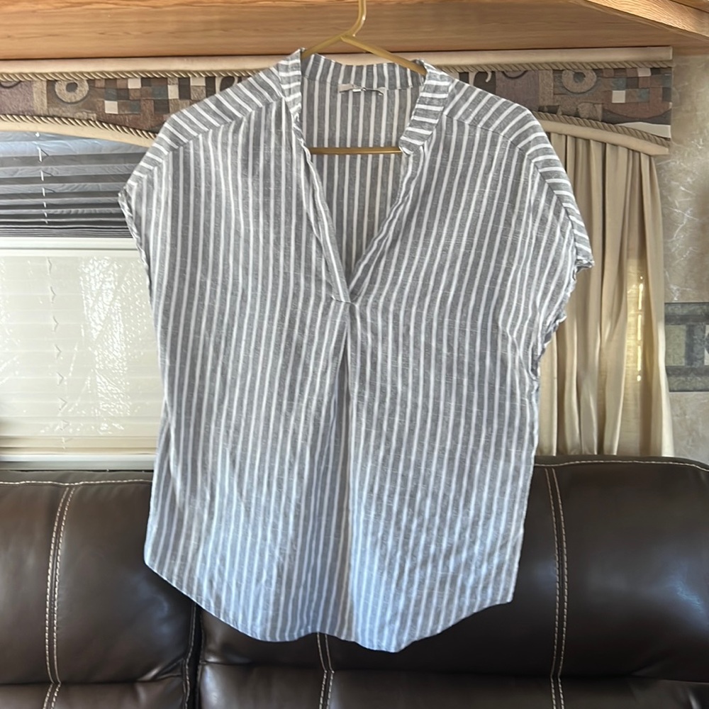 Ladies pull over top very comfortable